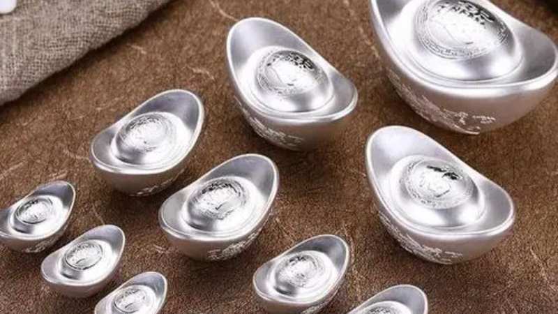 高额溢价的迷局:如何拆解基金溢价的风险本质 股票财经